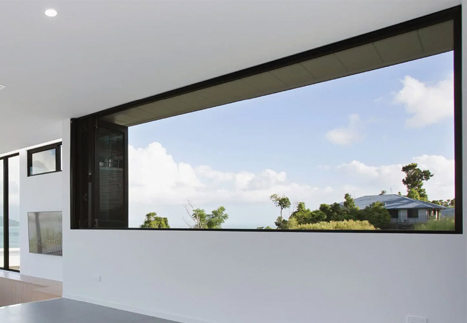 Folding window